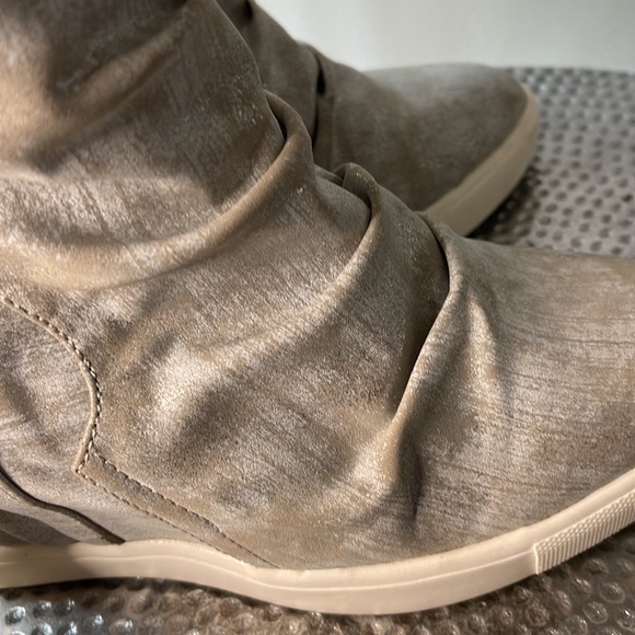 Jennifer Lopez wedges - Picture 10 of 14